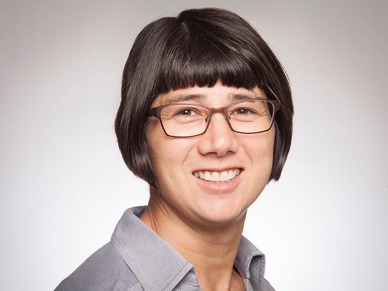 Kathy Aoki headshot