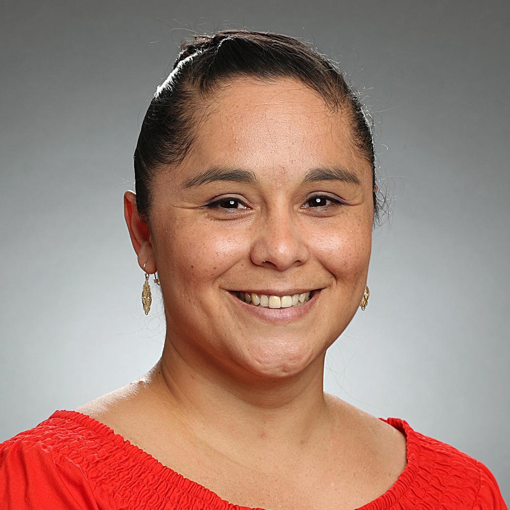  Luz Zamora VS