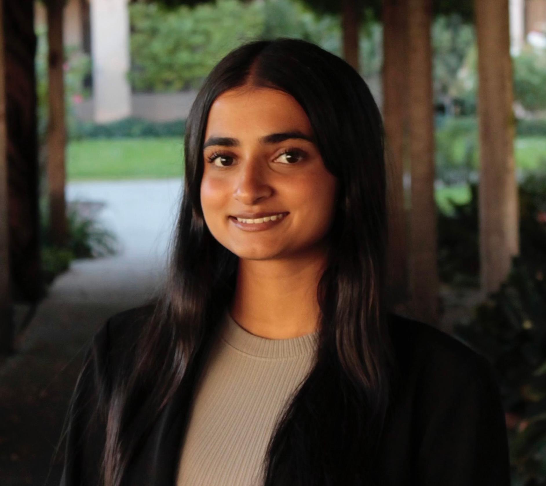 Anokhi Ghiya Headshot  200 x 200