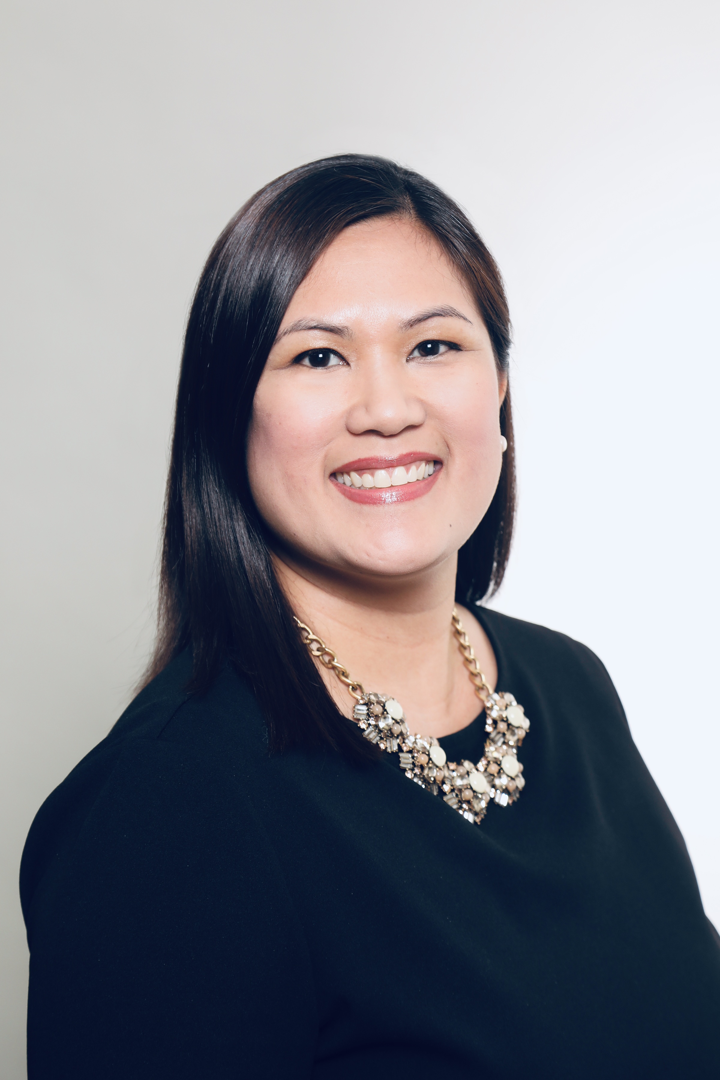 Christine Epres 01 Headshot