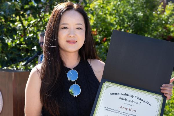 Amy Kim Headshot 